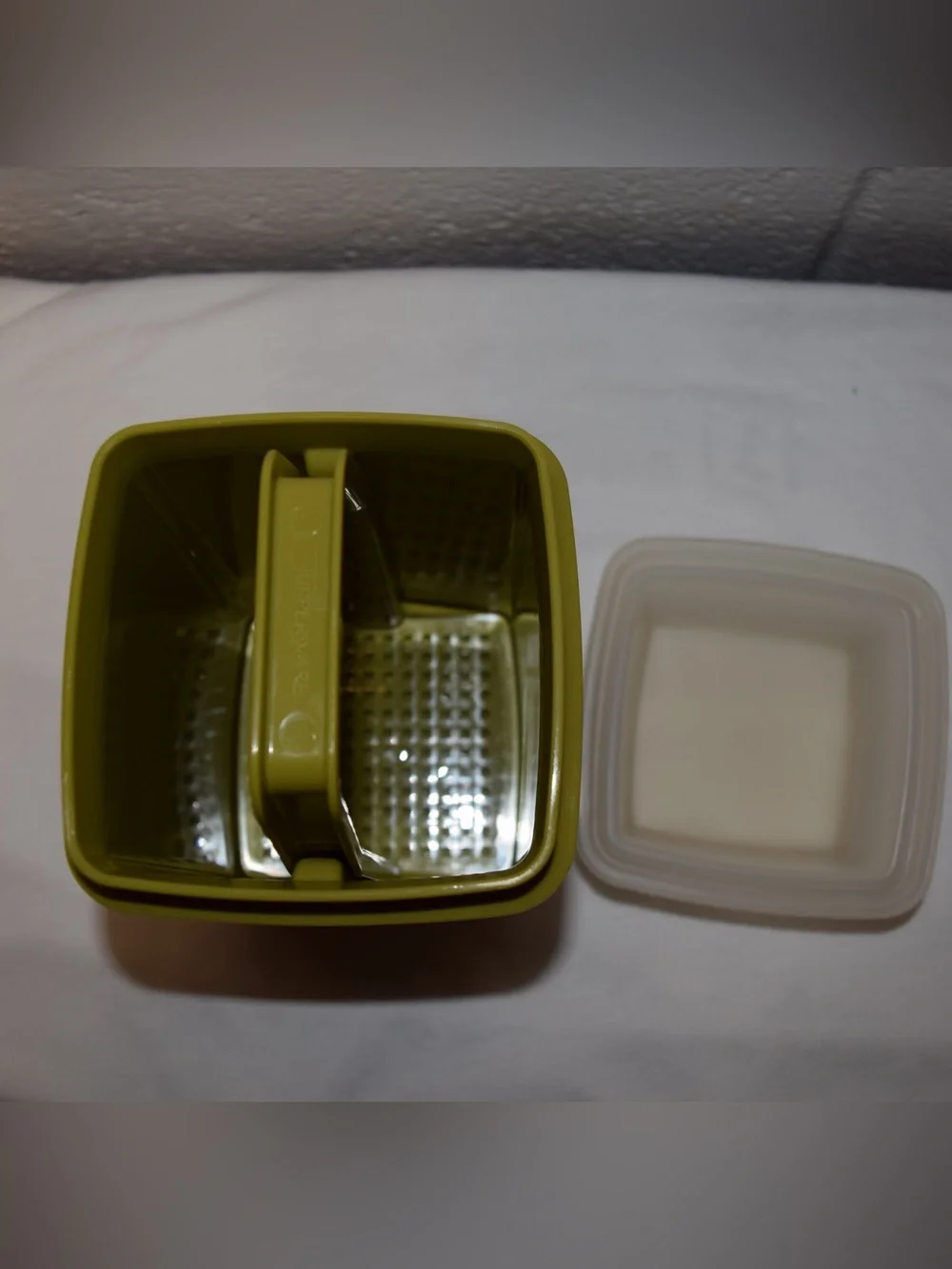 Tupperware charming vintage